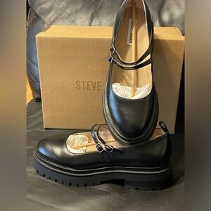 Steve Madden Mary Jane shoe-new